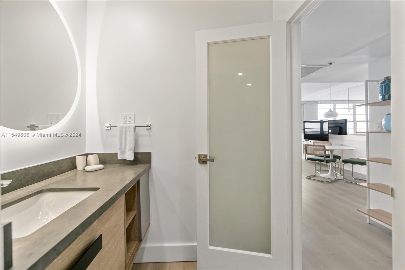 THE DECOPLAGE CONDO - Residential