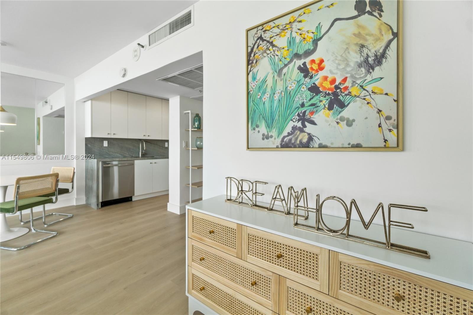 THE DECOPLAGE CONDO - Residential