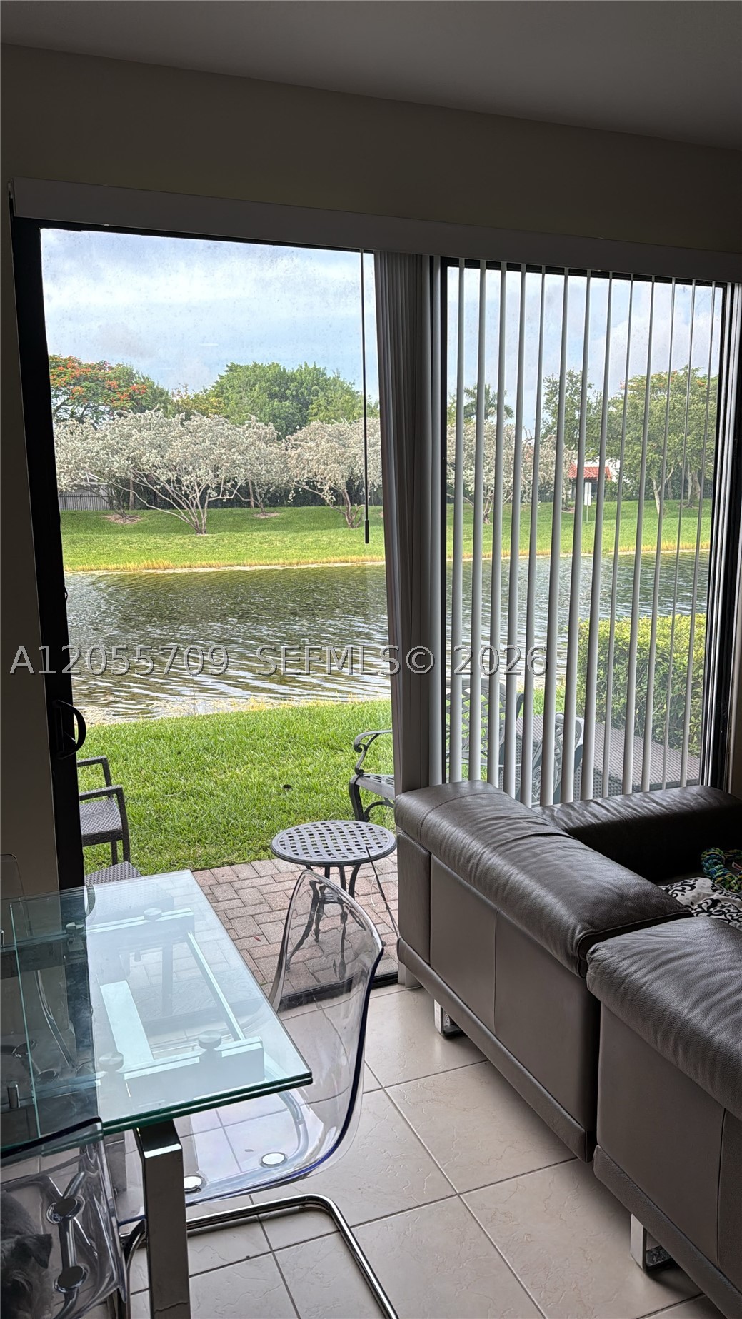 CHAMPION LAKES - Residential Lease
