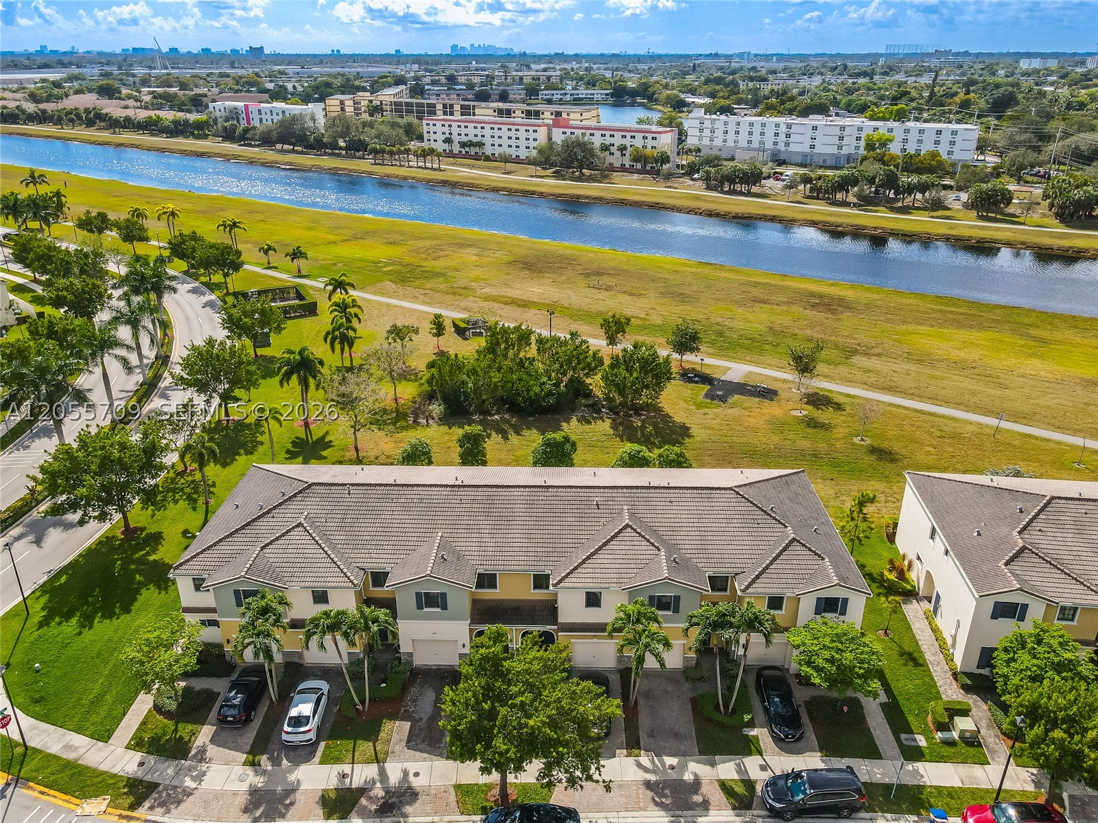 CHAMPION LAKES - Residential Lease