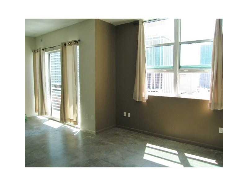 THE LOFT DOWNTOWN II COND - Residential Lease
