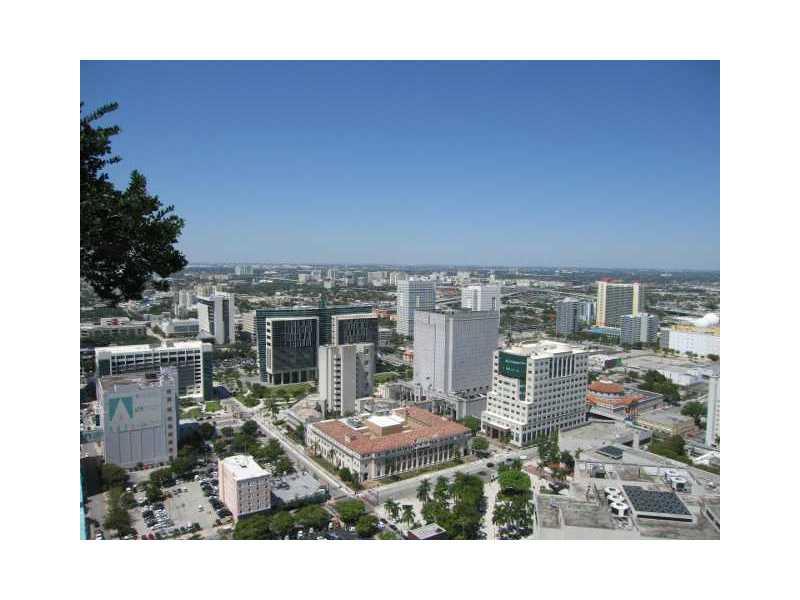 THE LOFT DOWNTOWN II COND - Residential Lease
