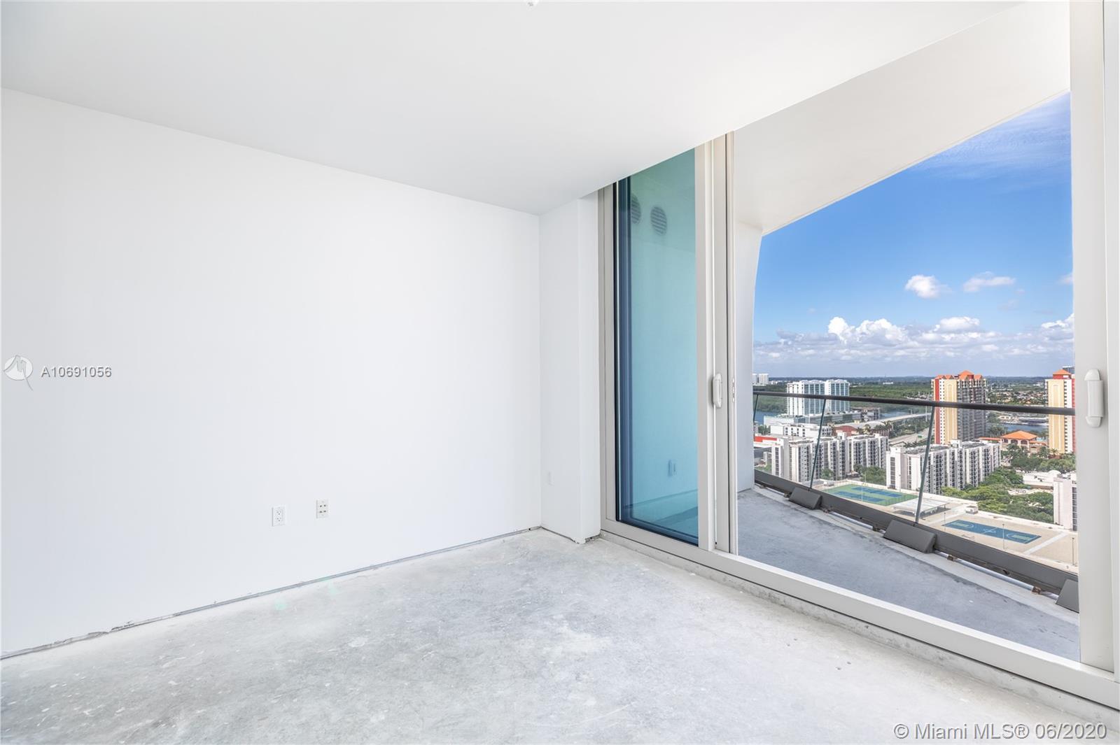 JADE SIGNATURE CONDO - Residential
