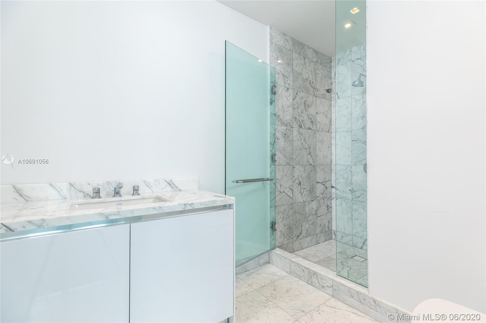 JADE SIGNATURE CONDO - Residential