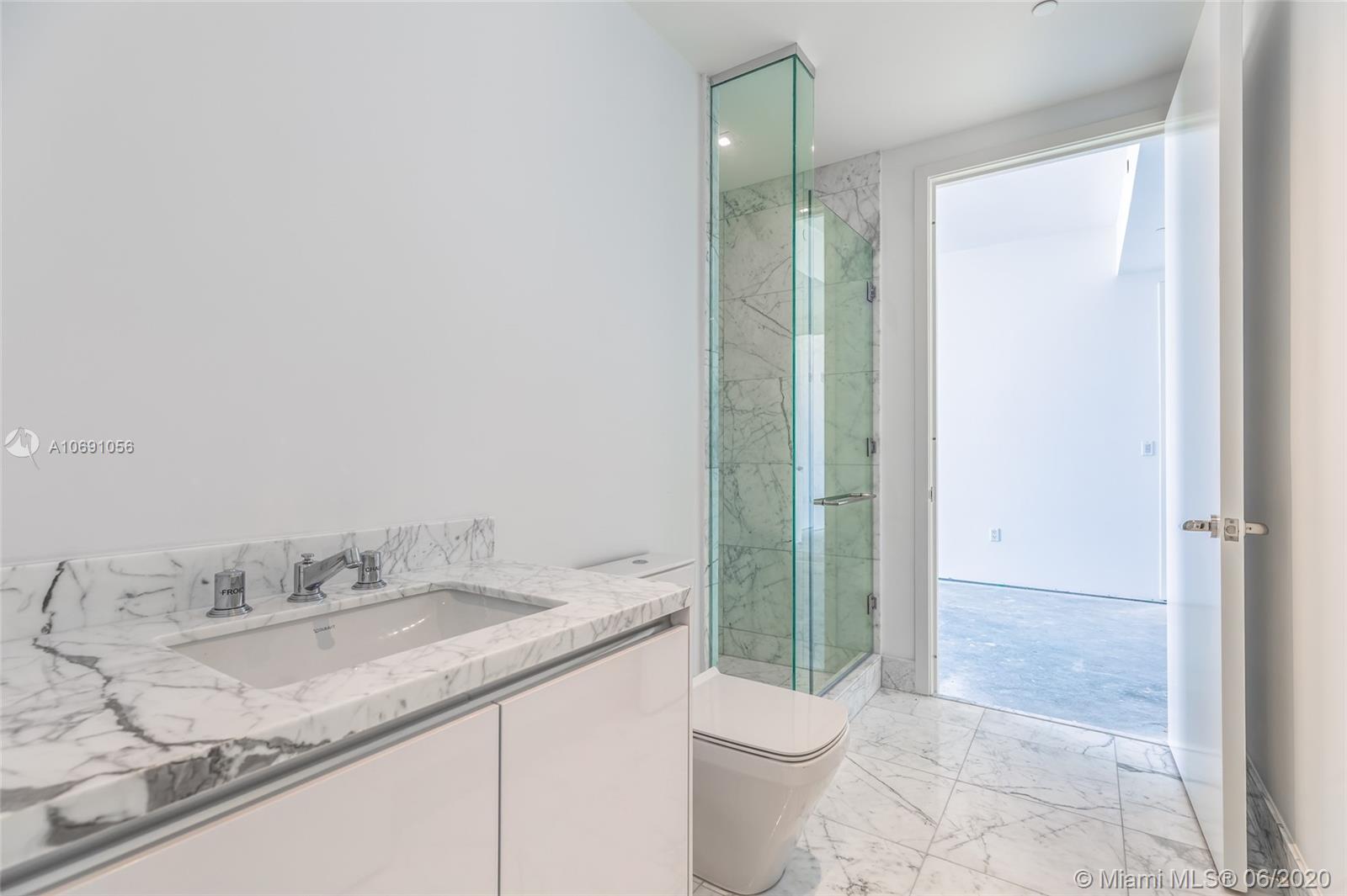 JADE SIGNATURE CONDO - Residential