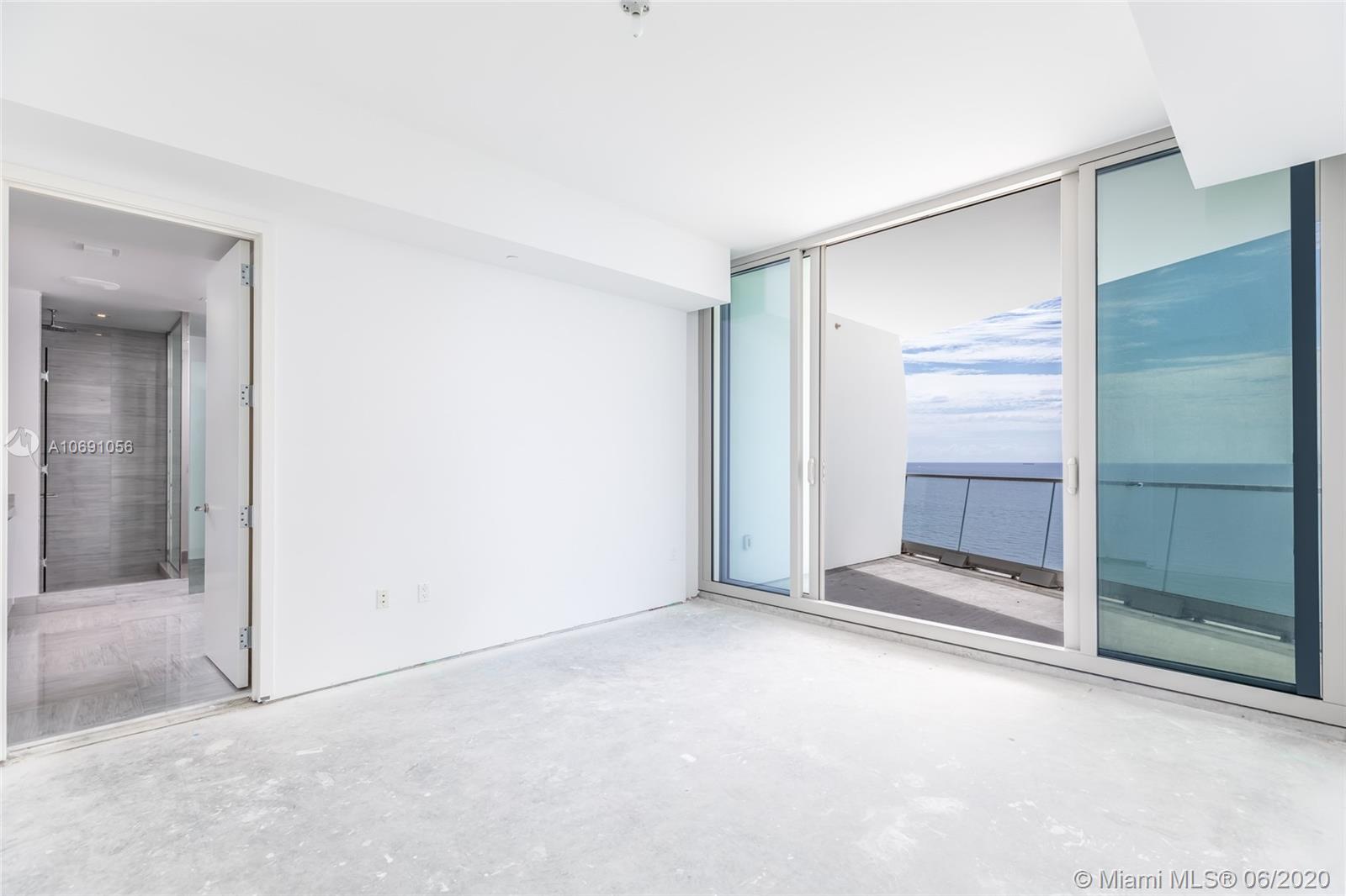 JADE SIGNATURE CONDO - Residential