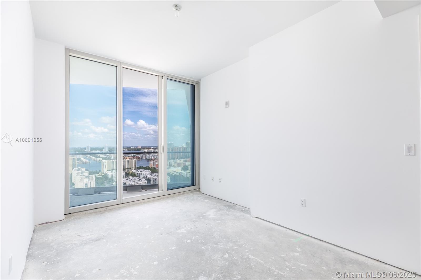 JADE SIGNATURE CONDO - Residential