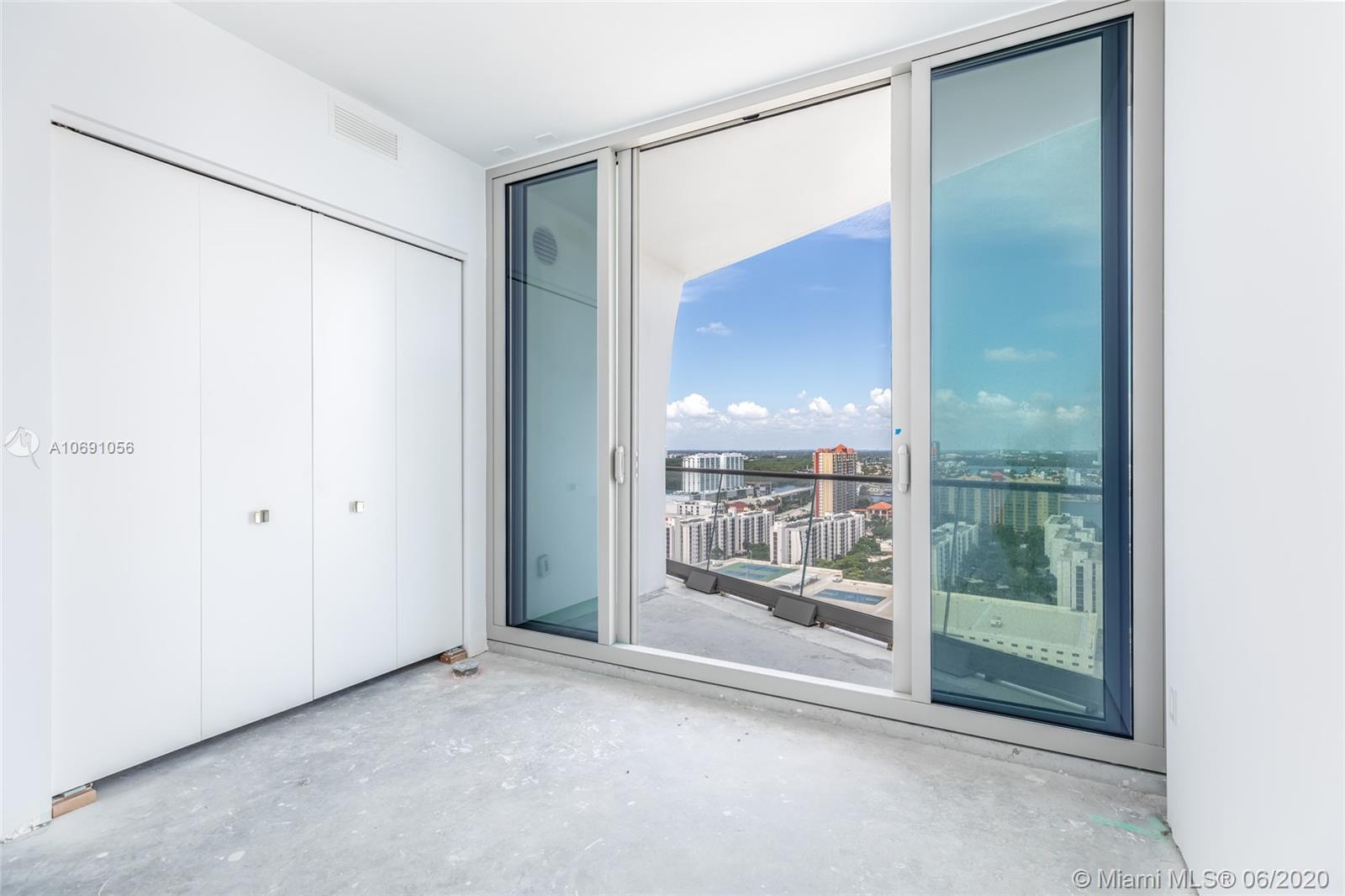JADE SIGNATURE CONDO - Residential