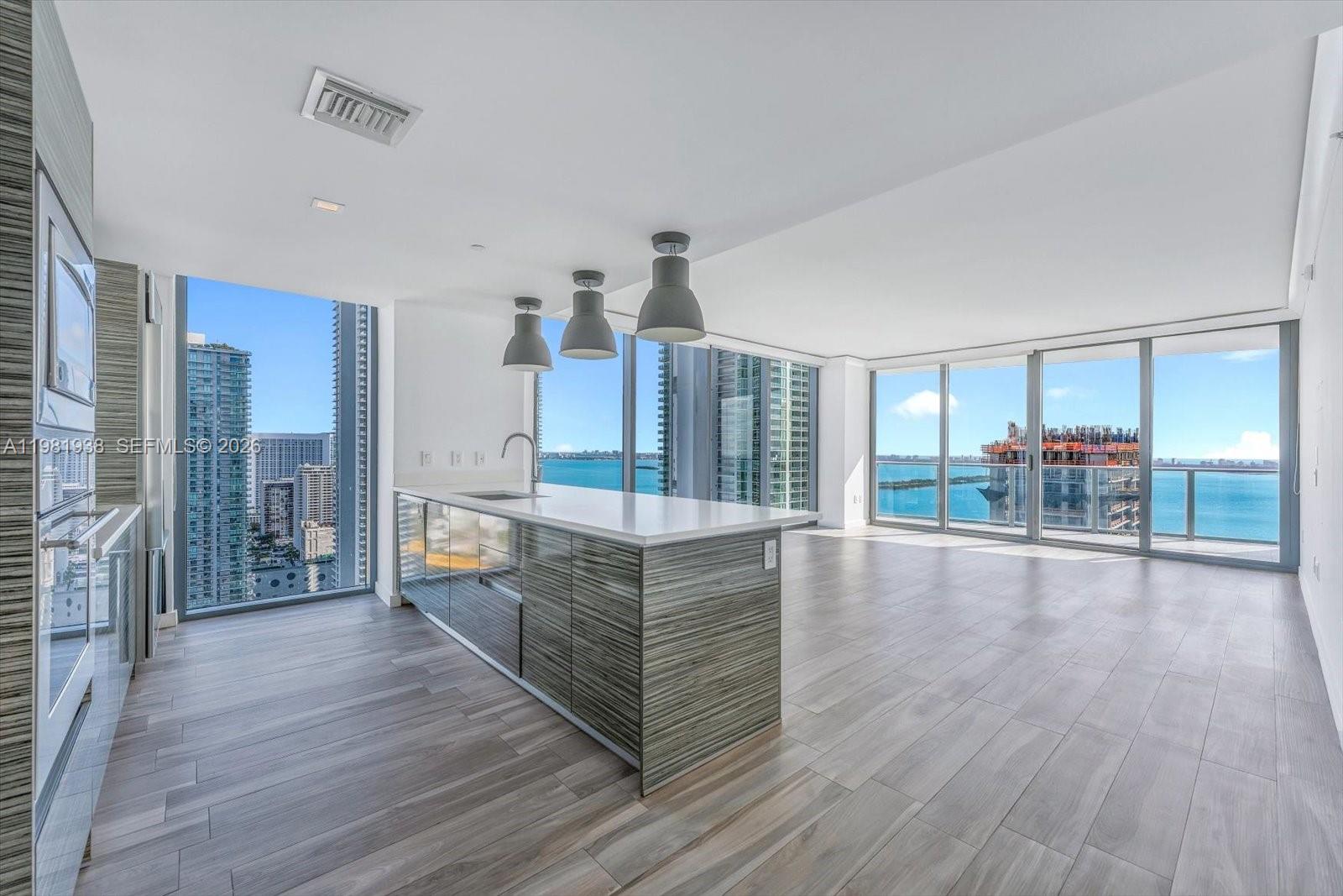 ICON BAY CONDO - Residential