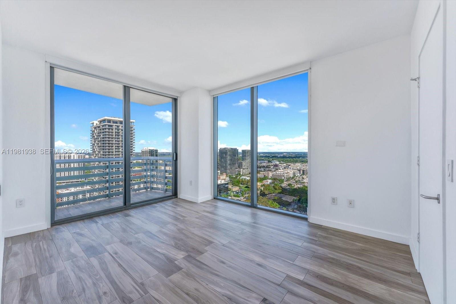 ICON BAY CONDO - Residential