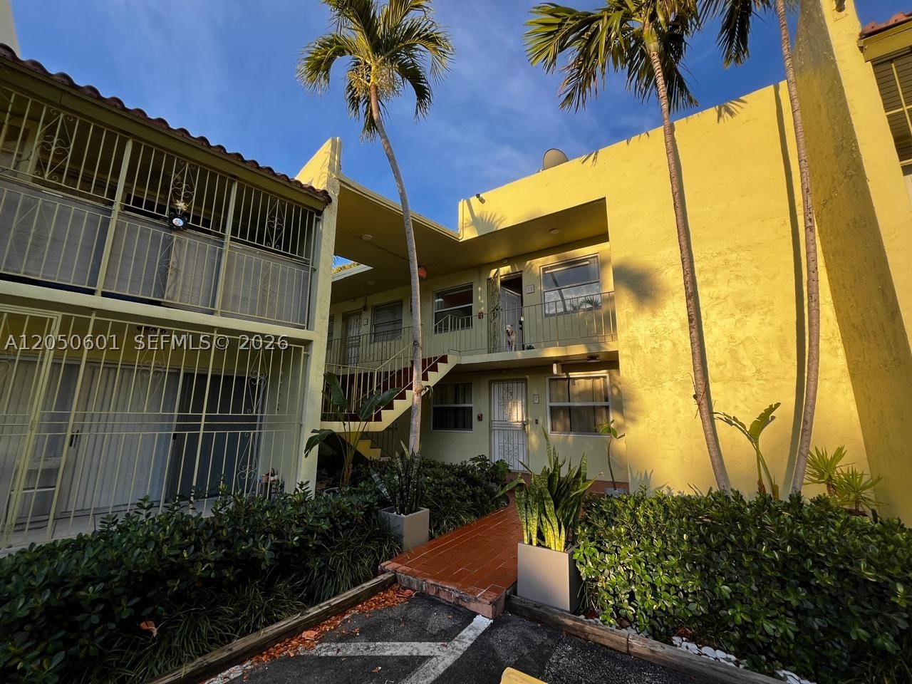 POINT BAY NORTH CONDO - Residential Lease