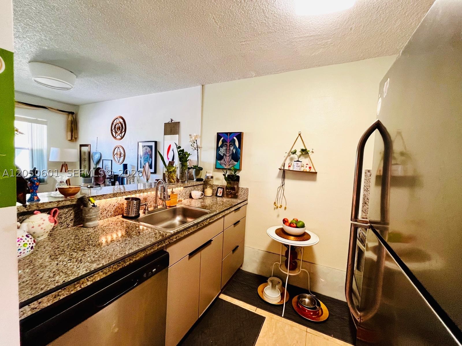 POINT BAY NORTH CONDO - Residential Lease