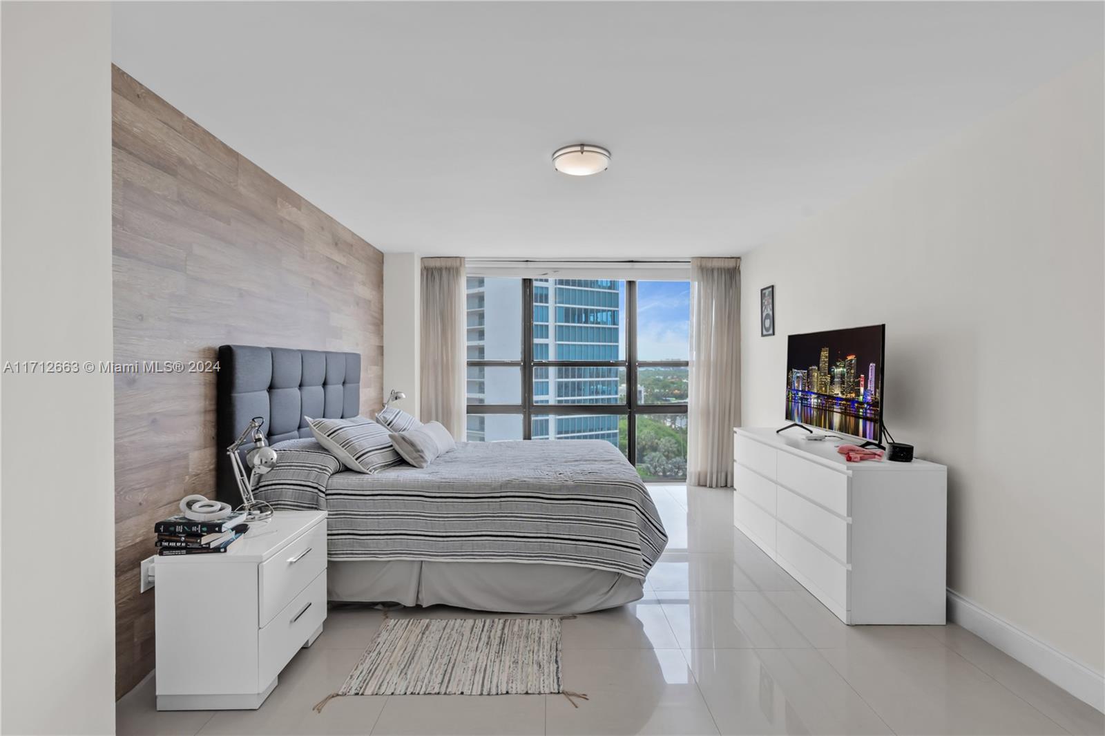 CHARTER CLUB CONDO - Residential Lease