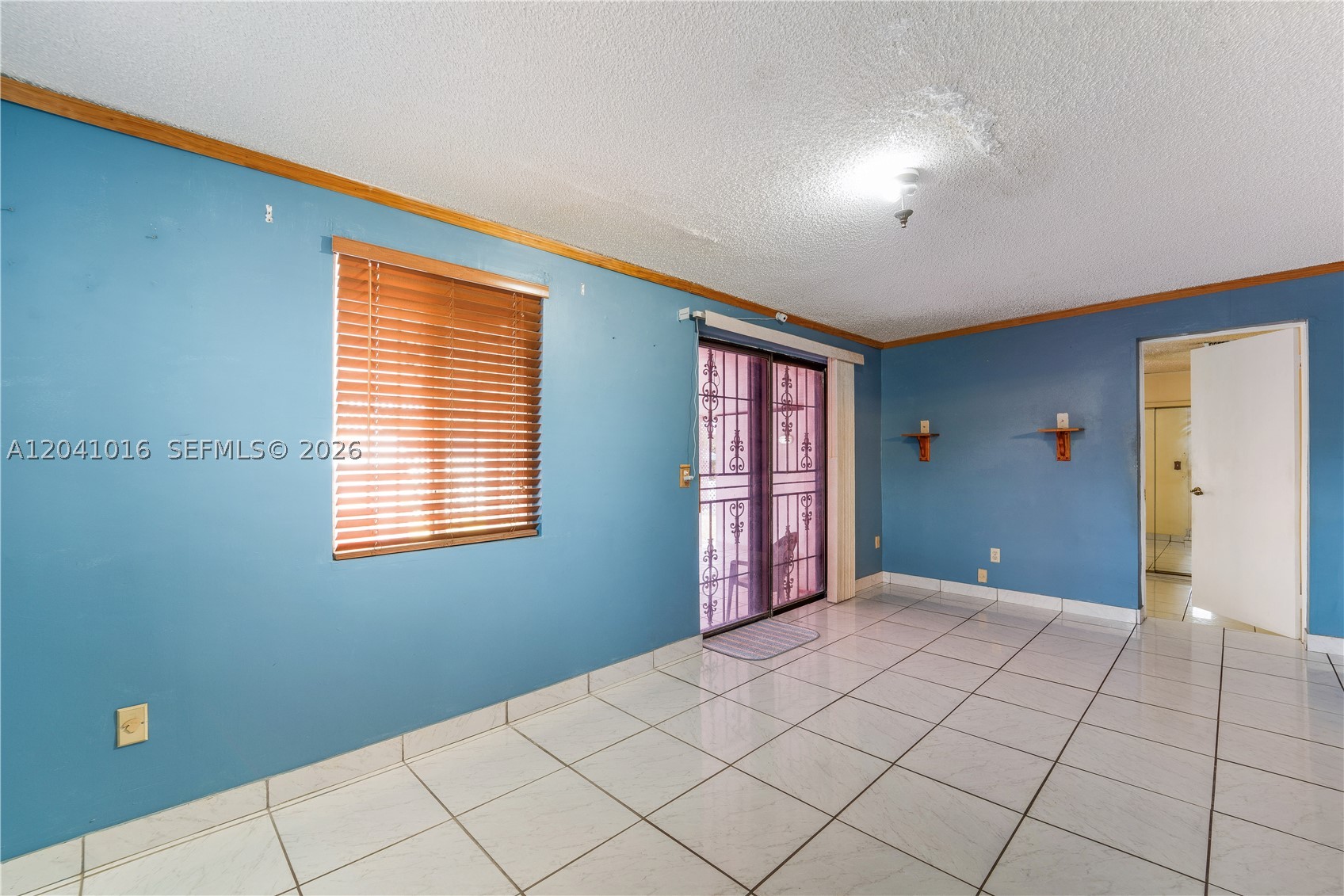SWEETWATER GOLF COURSE TO - Residential