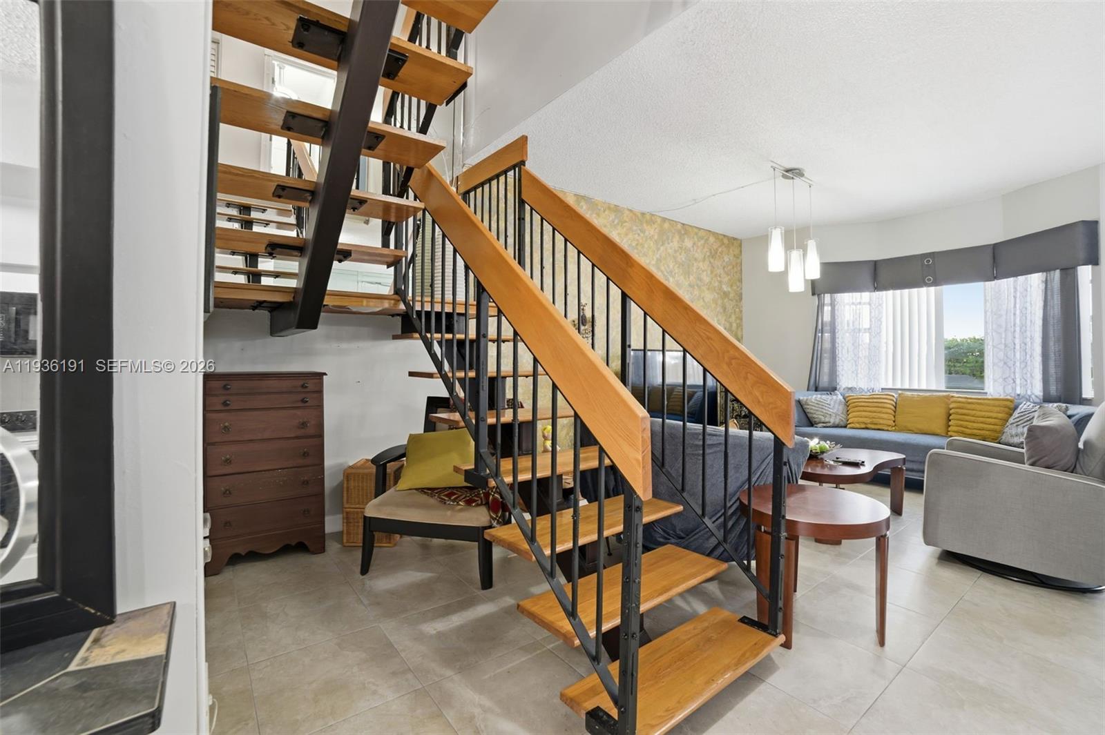LE CLUB AT KENDALE LAKES - Residential