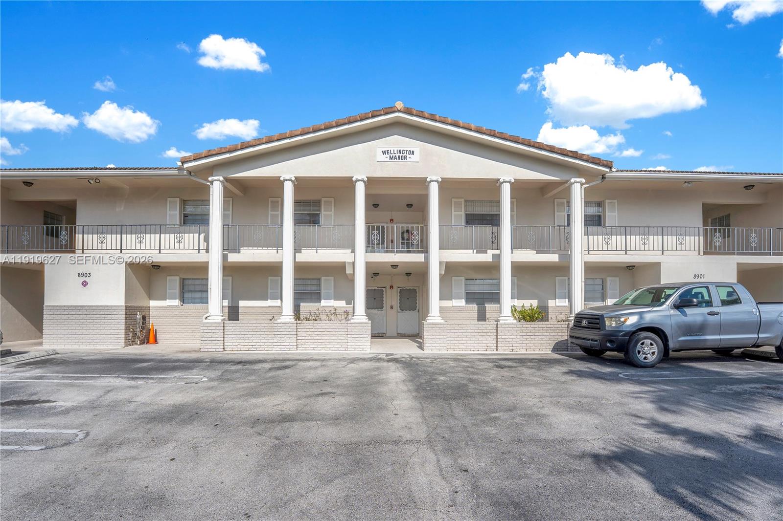 WELLINGTON MANOR CONDO IN - Residential