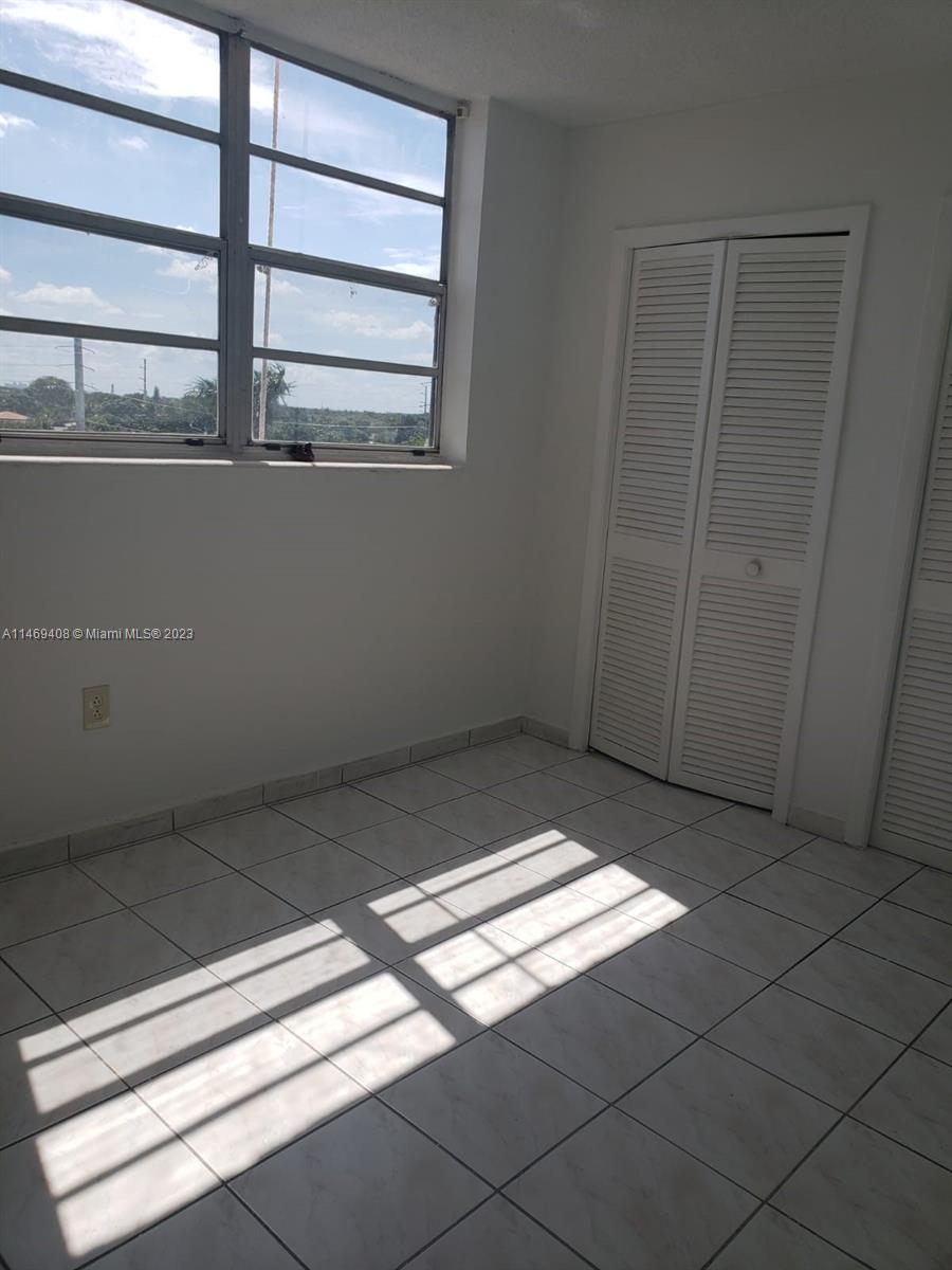 5050 CONDO - Residential