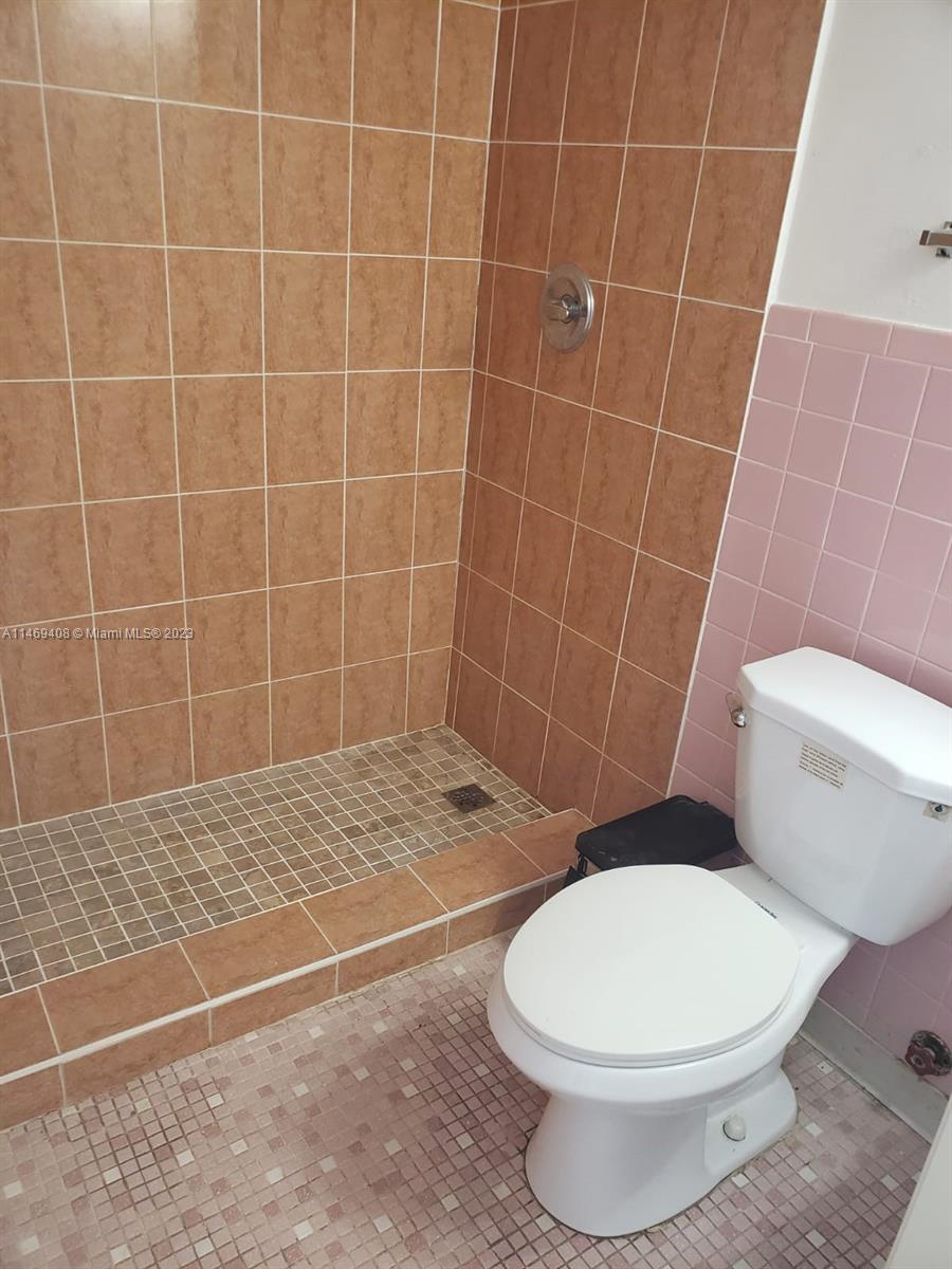 5050 CONDO - Residential