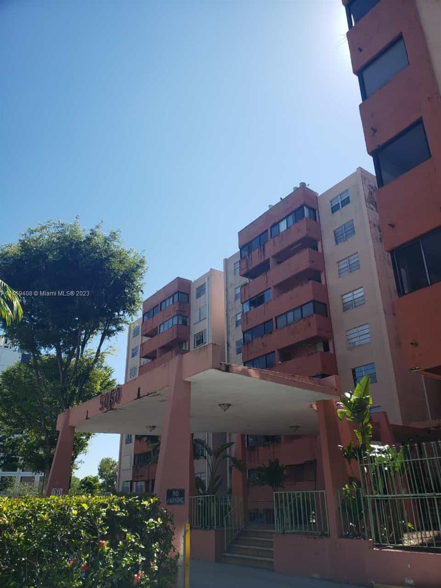 5050 CONDO - Residential