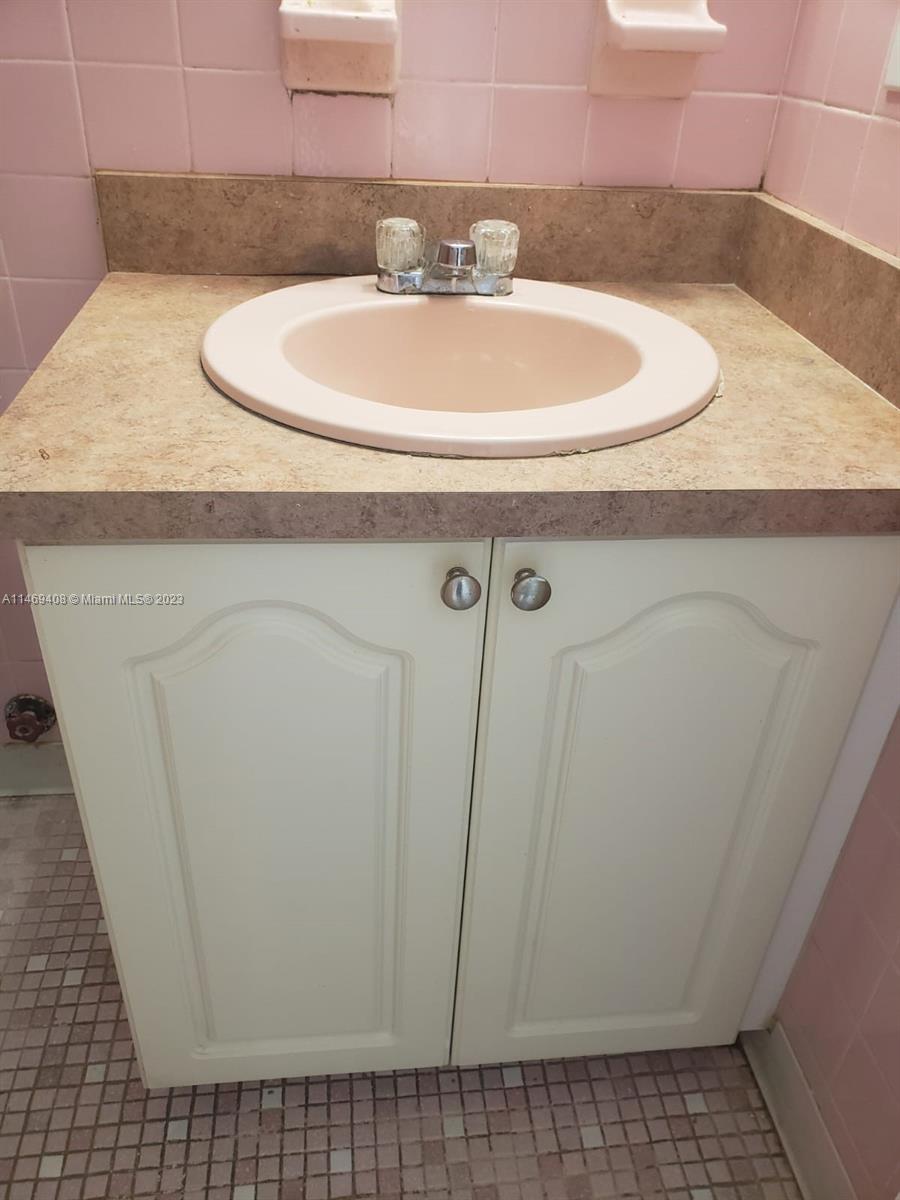 5050 CONDO - Residential