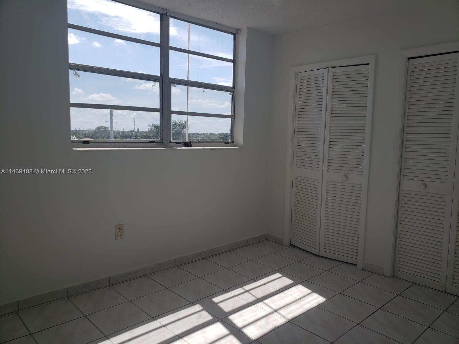 5050 CONDO - Residential