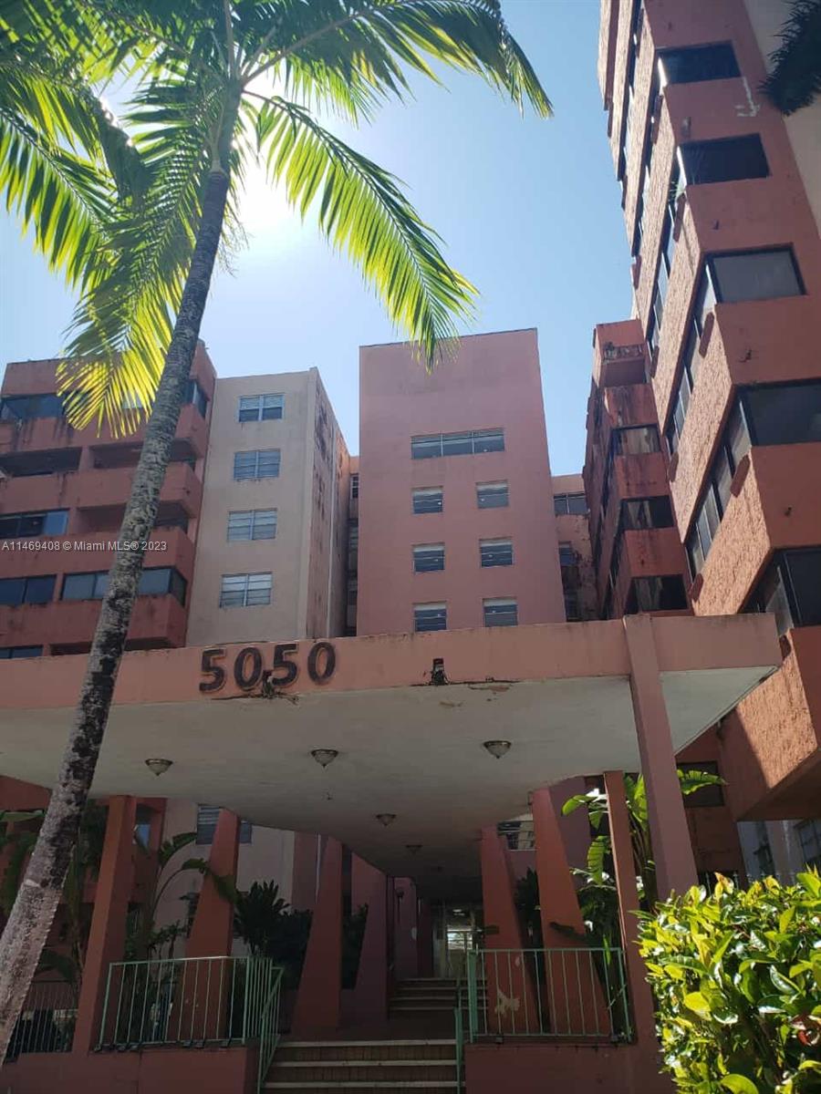 5050 CONDO - Residential