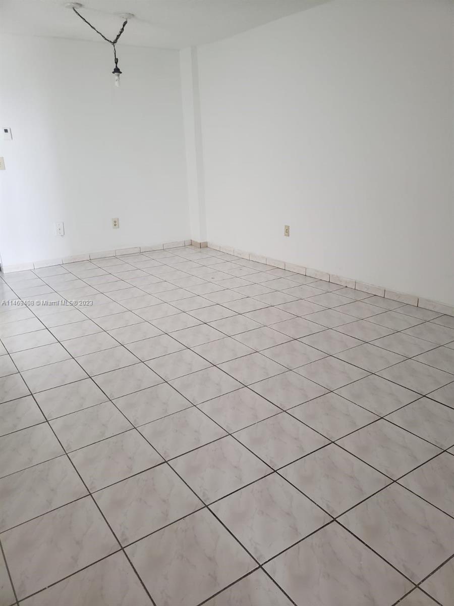 5050 CONDO - Residential