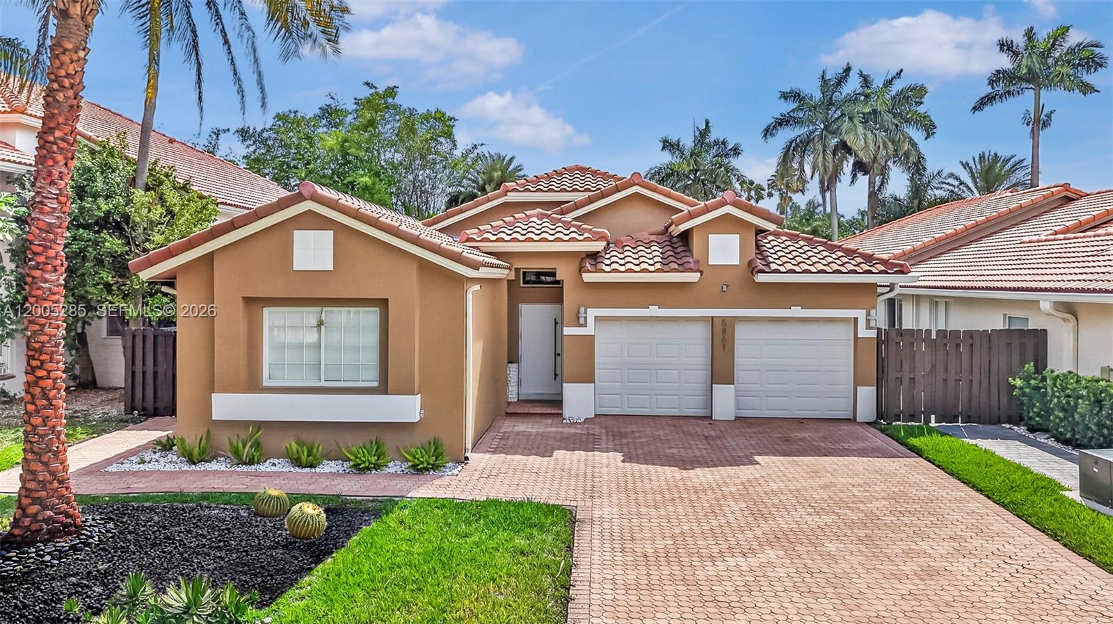DORAL ISLES-ANTILLES - Residential