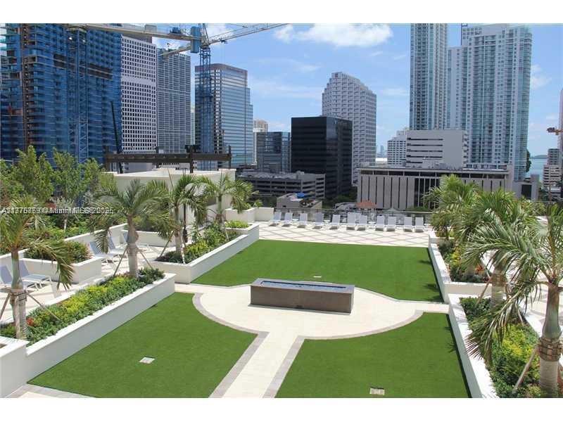 NINE AT MARY BRICKELL VILL - Residential