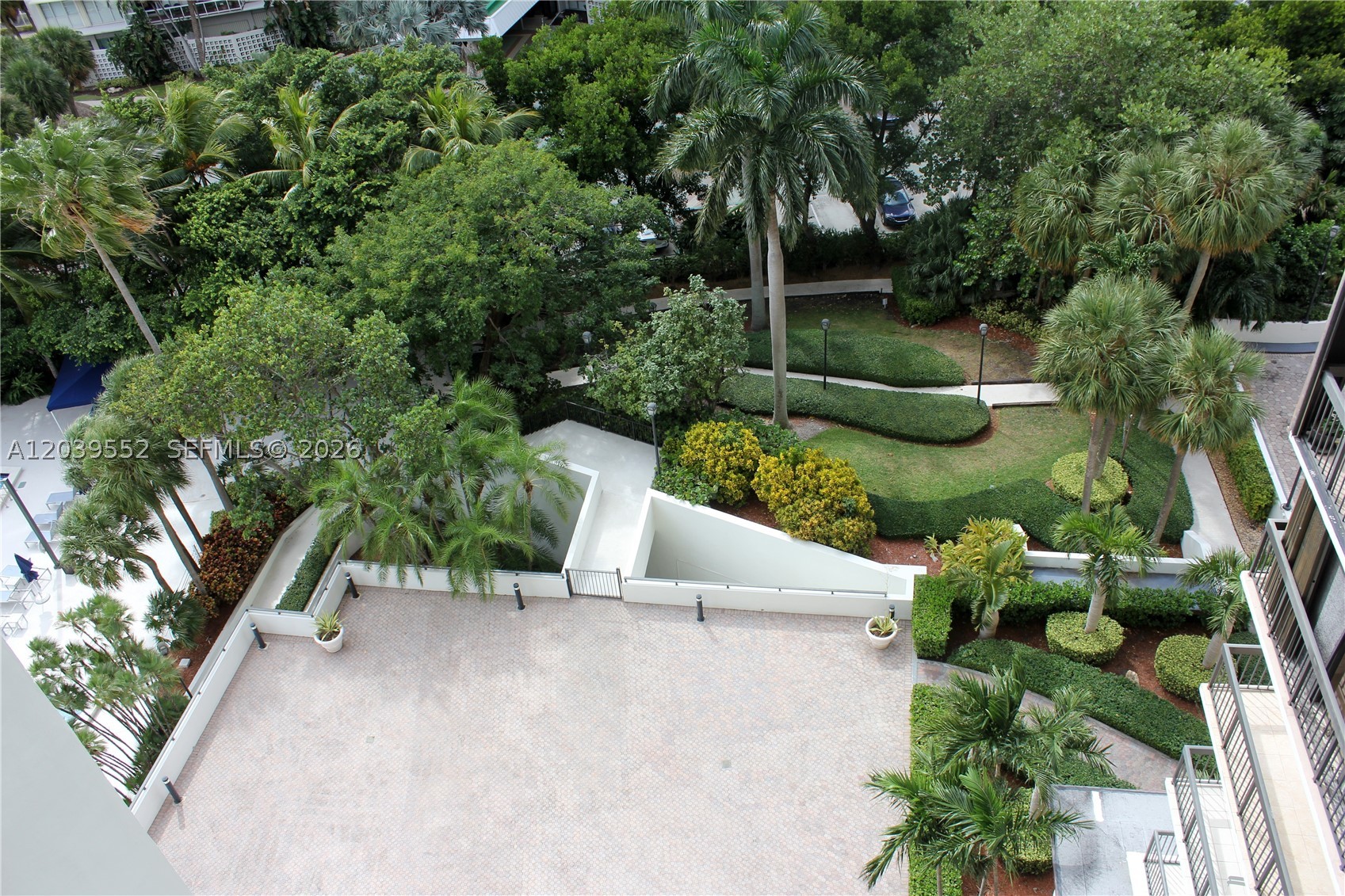 BRICKELL BAY CLUB CONDO - Residential Lease