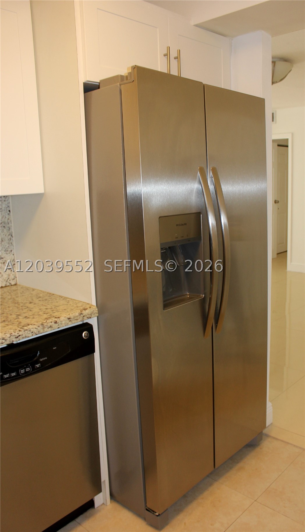 BRICKELL BAY CLUB CONDO - Residential Lease