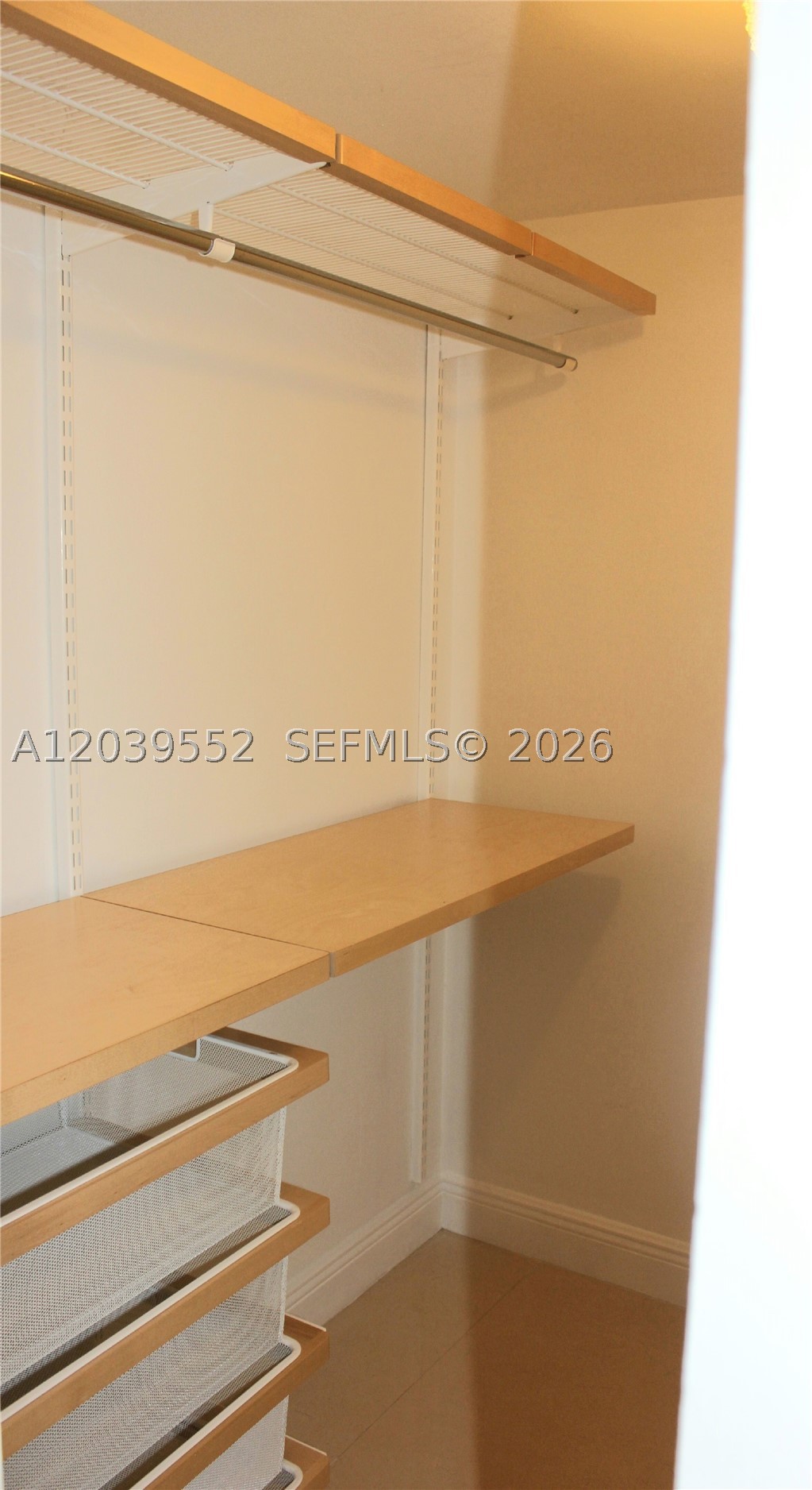 BRICKELL BAY CLUB CONDO - Residential Lease