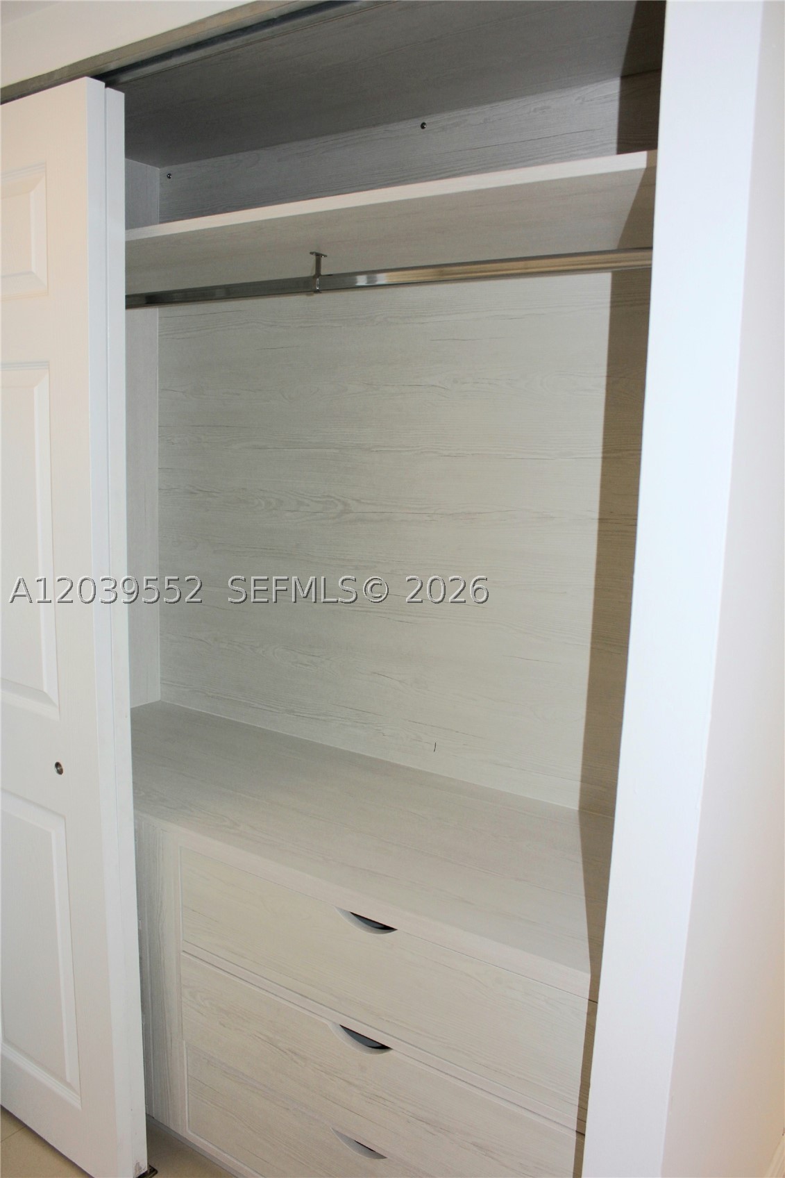 BRICKELL BAY CLUB CONDO - Residential Lease
