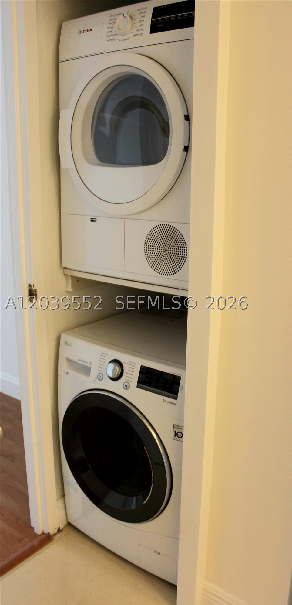 BRICKELL BAY CLUB CONDO - Residential Lease