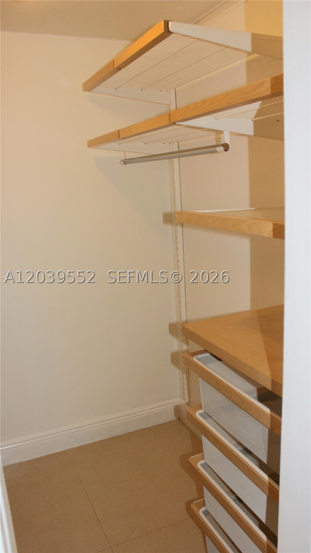 BRICKELL BAY CLUB CONDO - Residential Lease
