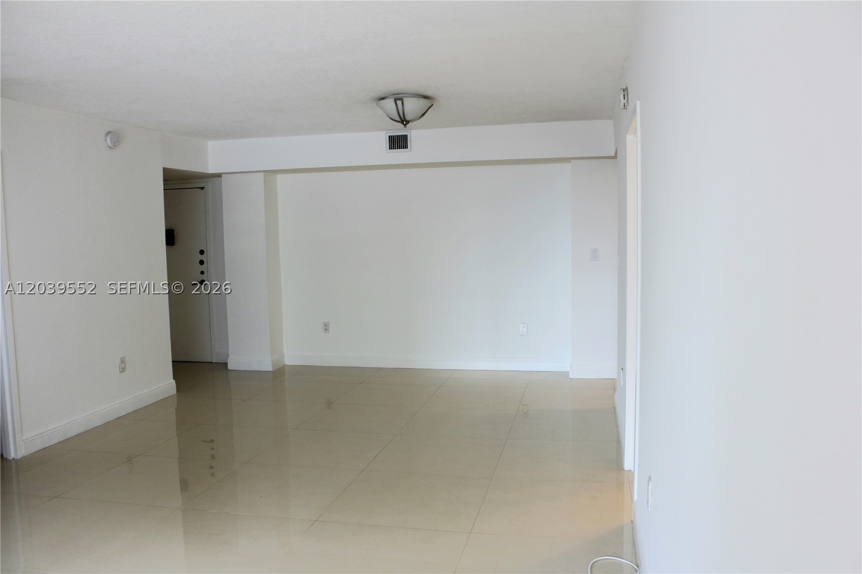 BRICKELL BAY CLUB CONDO - Residential Lease