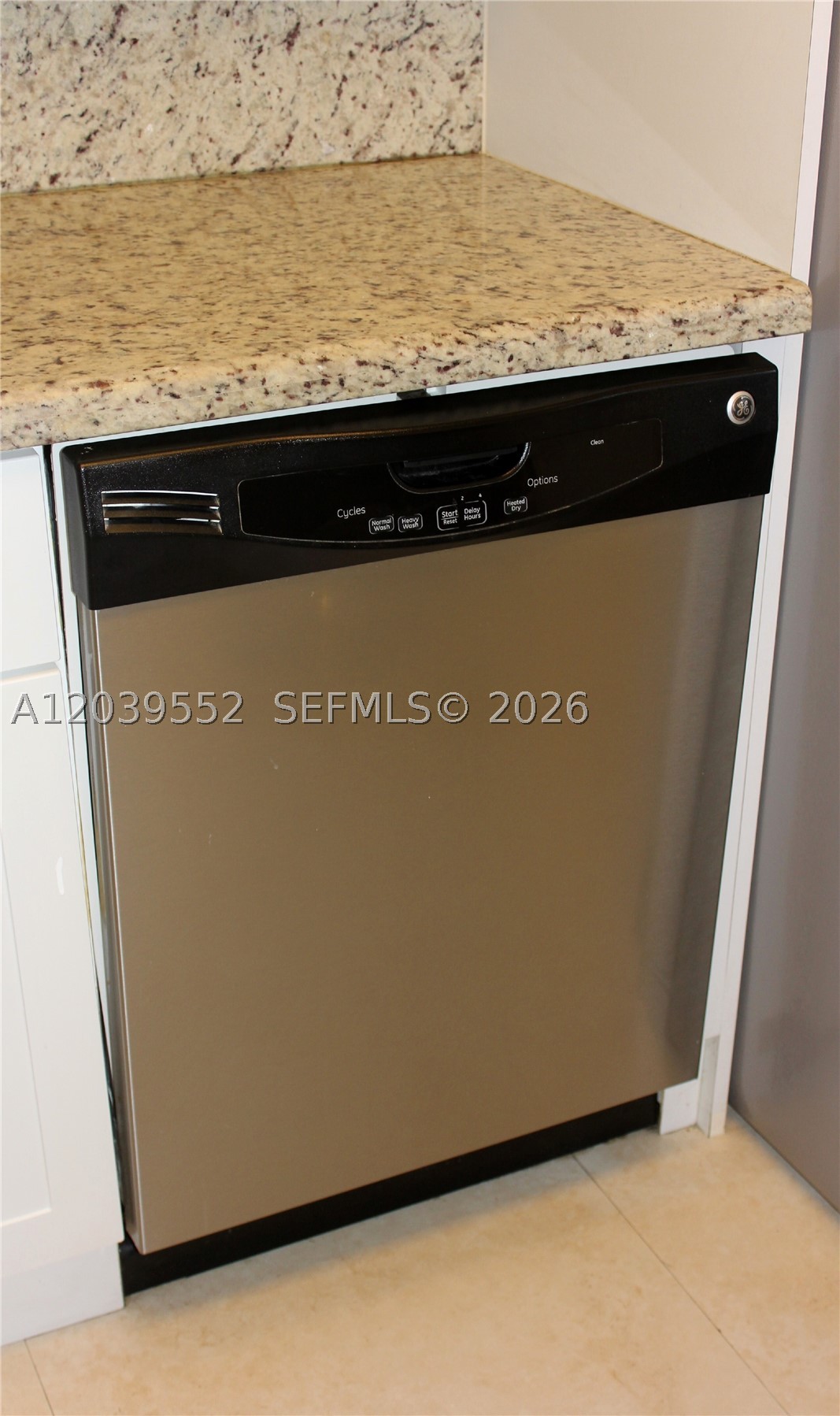 BRICKELL BAY CLUB CONDO - Residential Lease