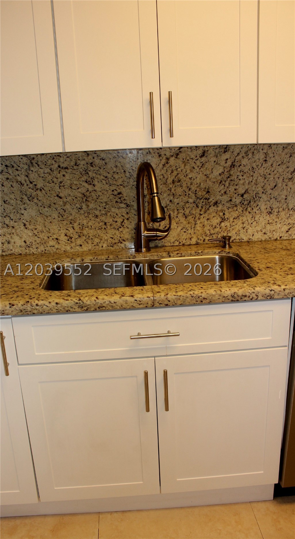 BRICKELL BAY CLUB CONDO - Residential Lease
