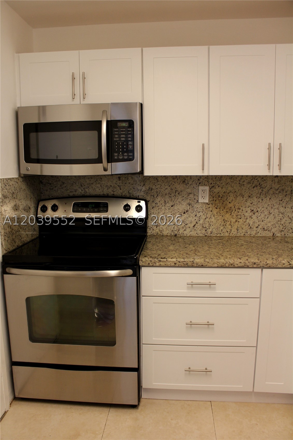 BRICKELL BAY CLUB CONDO - Residential Lease