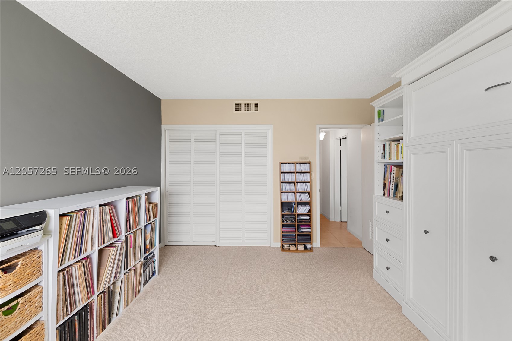 THE SHORES CONDO - Residential