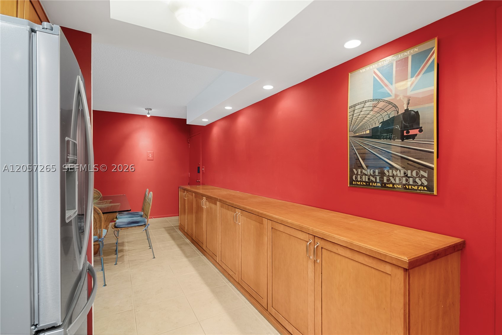 THE SHORES CONDO - Residential