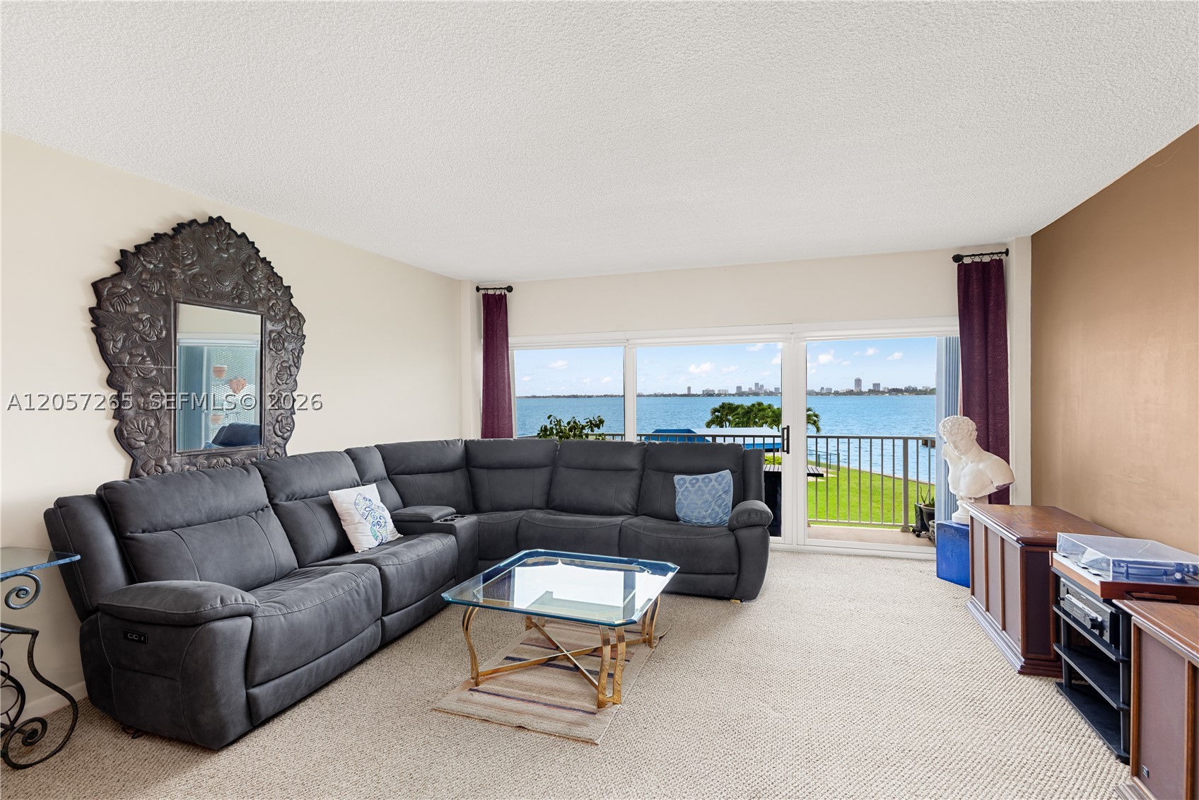 THE SHORES CONDO - Residential