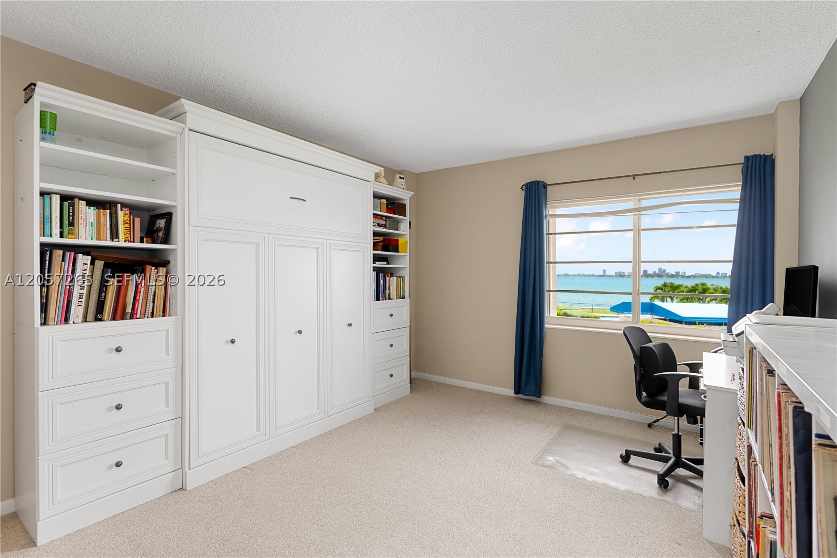 THE SHORES CONDO - Residential