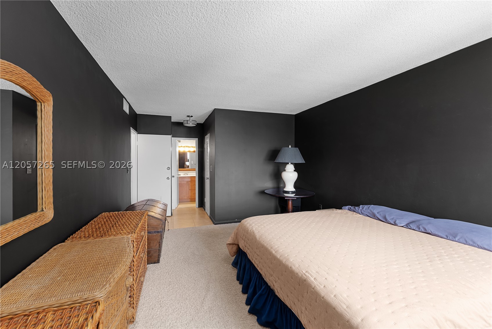 THE SHORES CONDO - Residential