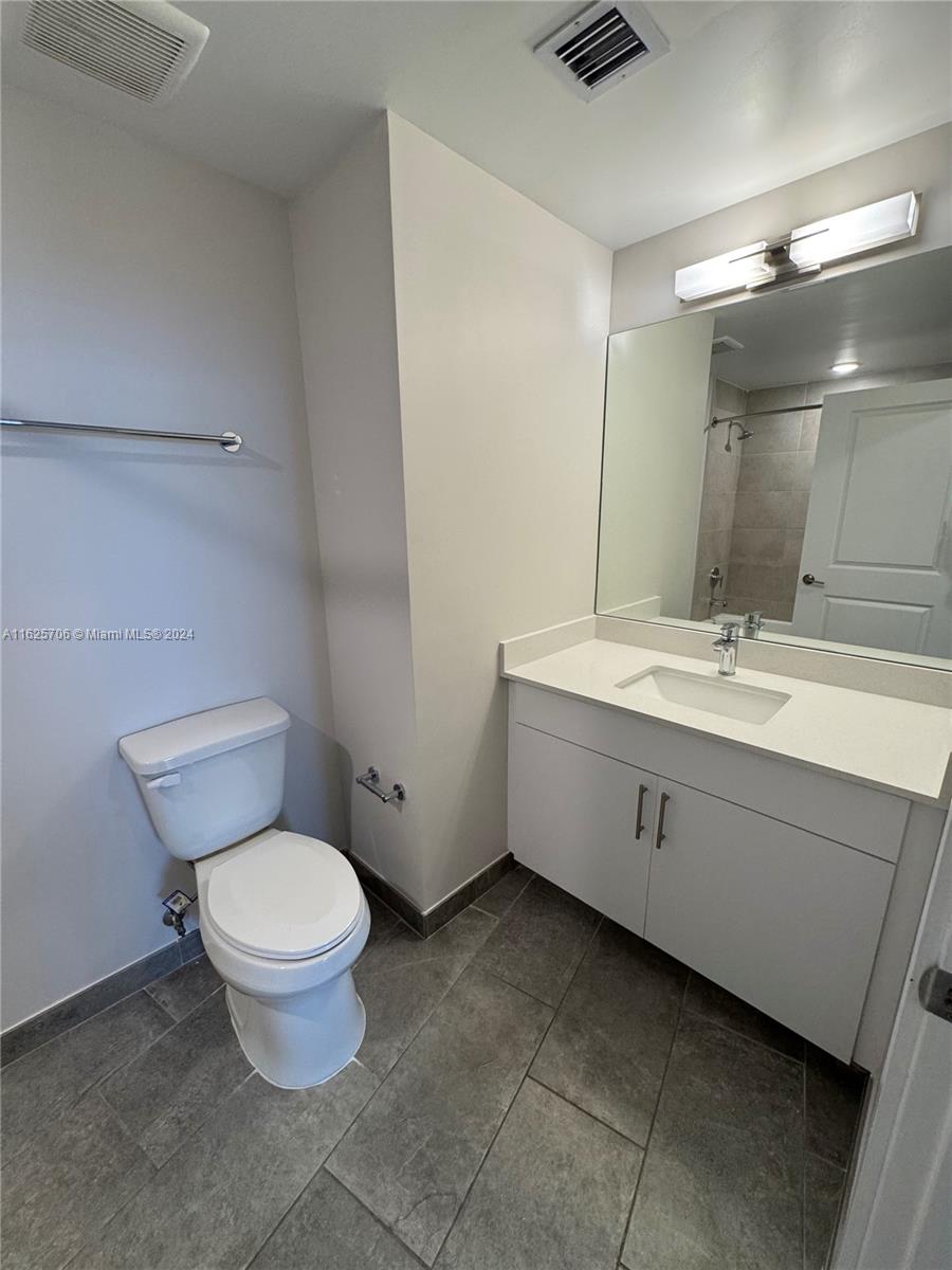 2275 W STATE ROAD 84 PLAT - Residential Lease