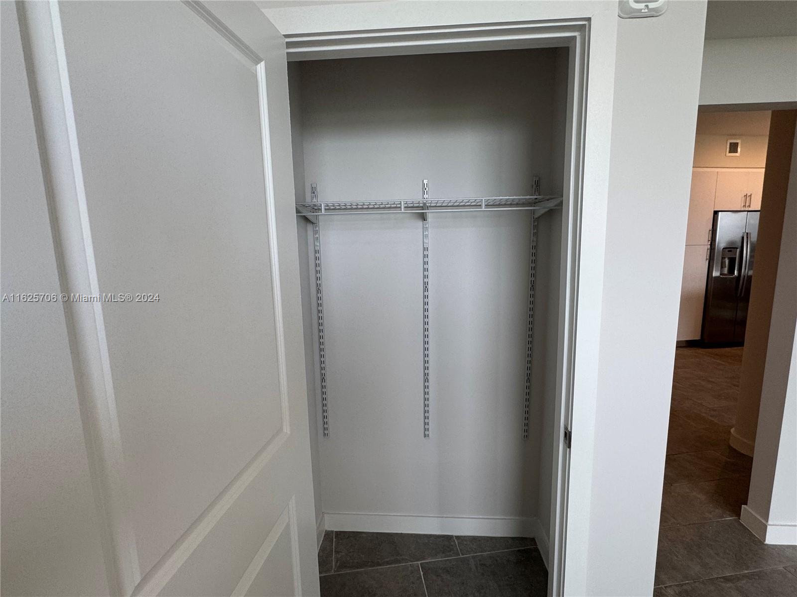 2275 W STATE ROAD 84 PLAT - Residential Lease
