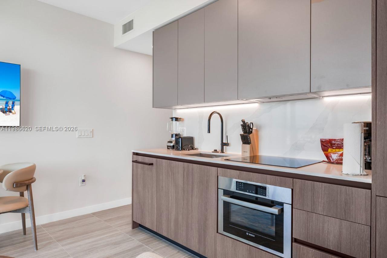 580 72ND STREET CONDO - Residential