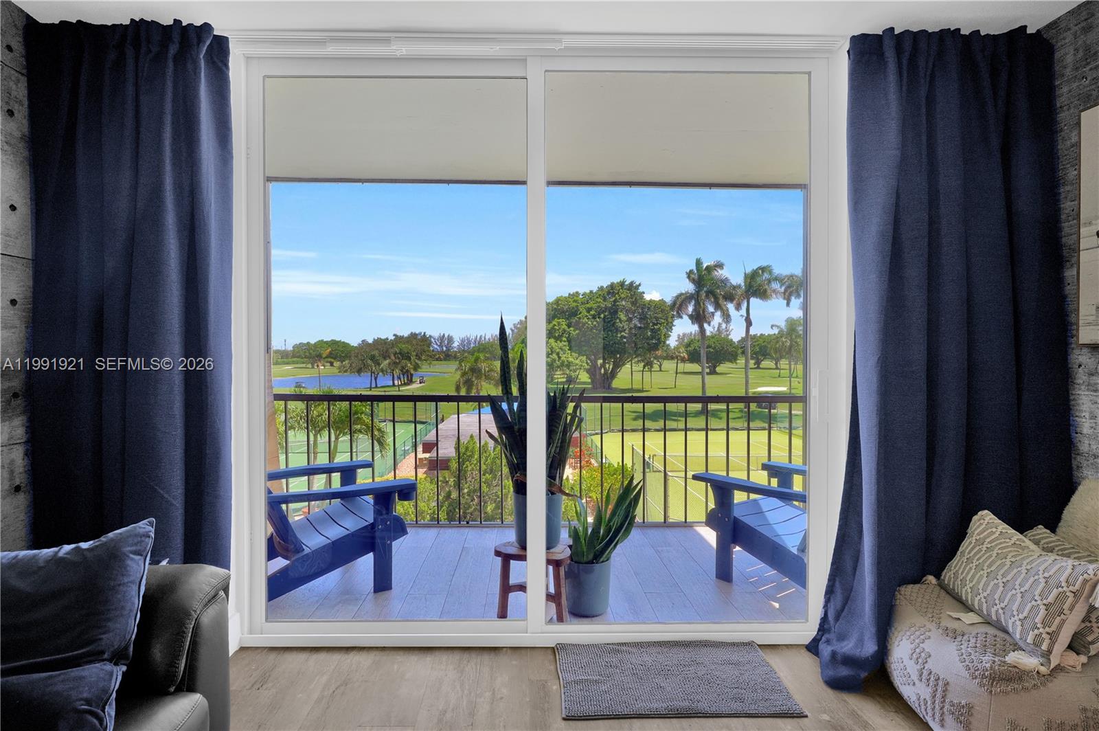 HOLLYBROOK GOLF AND - Residential