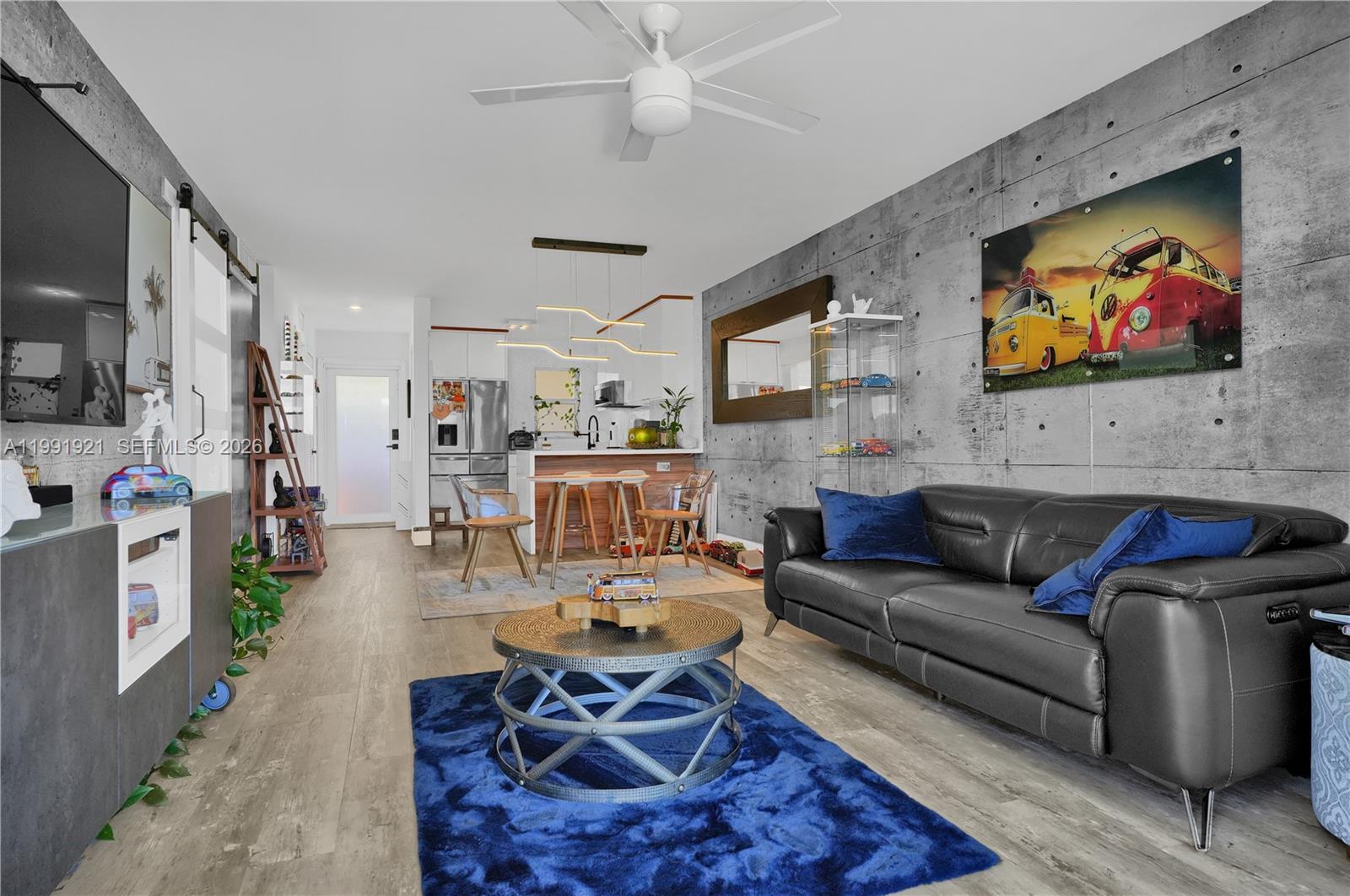 HOLLYBROOK GOLF AND - Residential