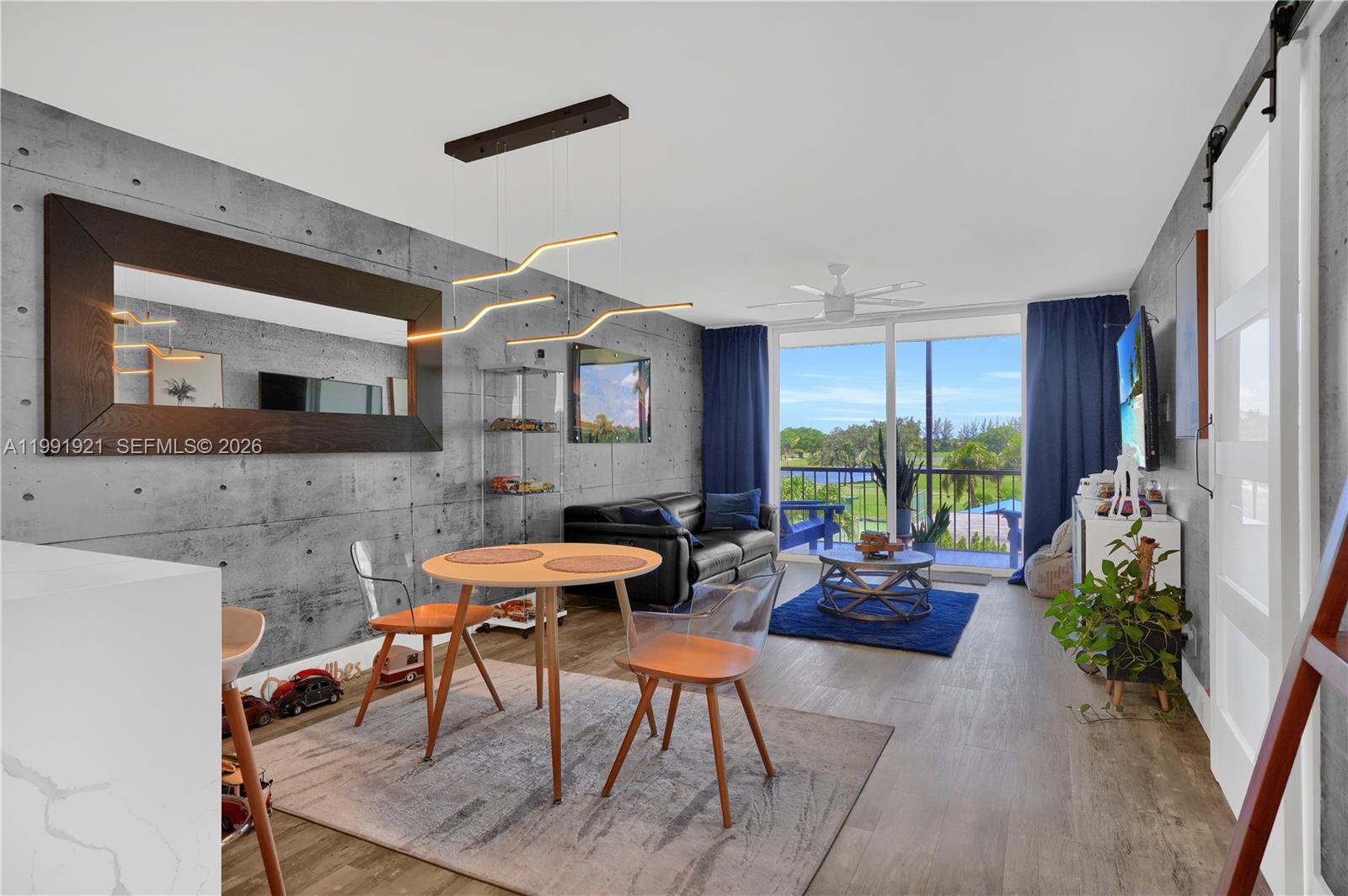 HOLLYBROOK GOLF AND - Residential